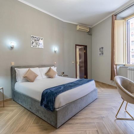 Portafortuna Guesthouse - Close To Colosseum Rom Exterior foto