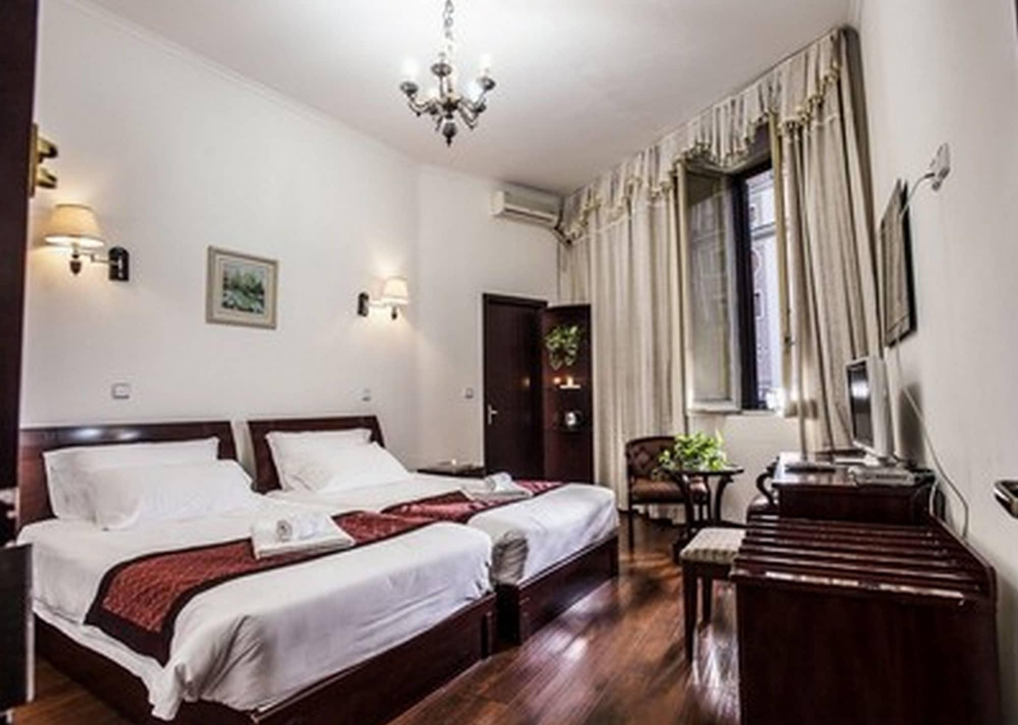 Portafortuna Guesthouse - Close To Colosseum Rom Exterior foto
