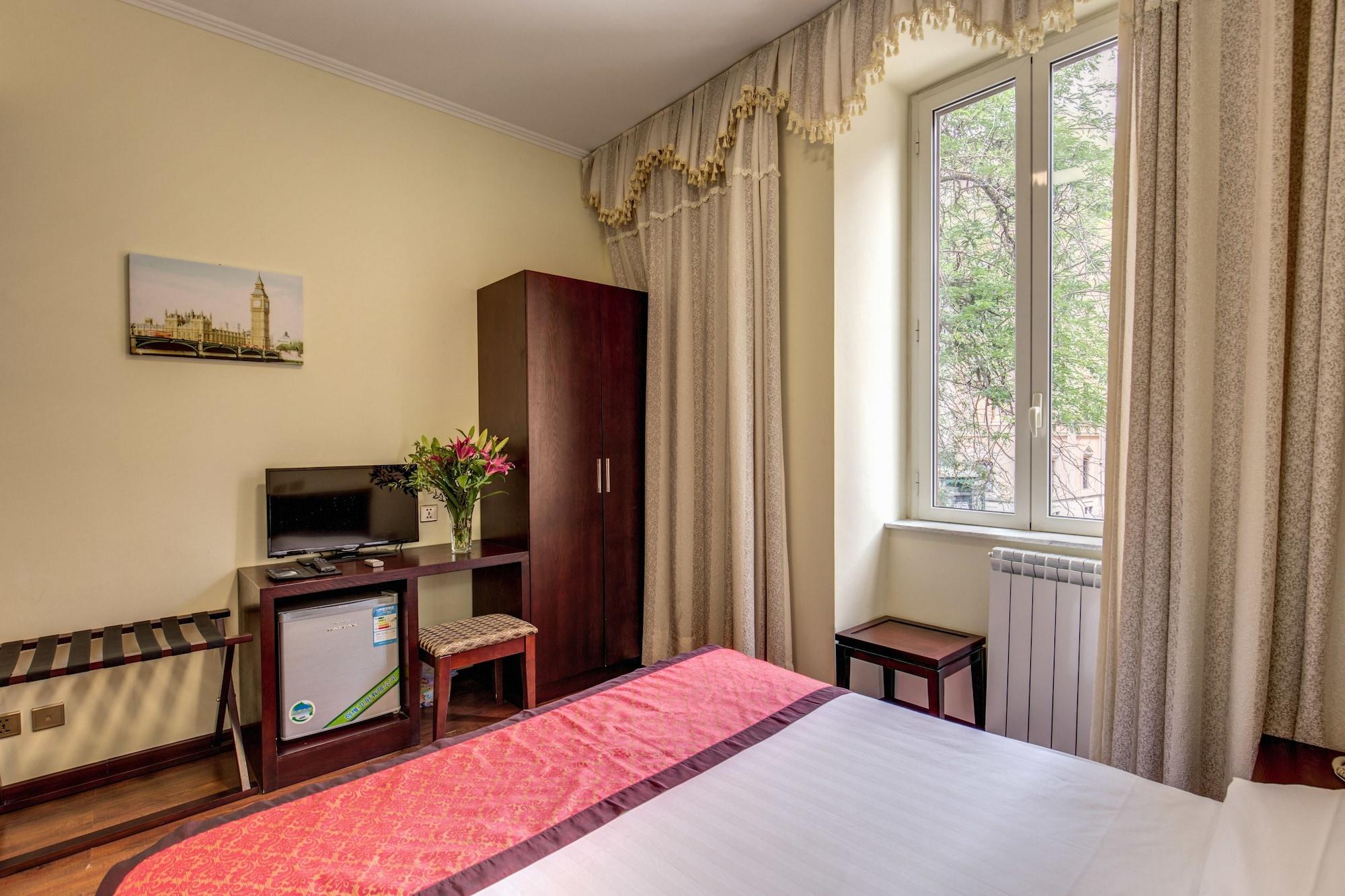 Portafortuna Guesthouse - Close To Colosseum Rom Exterior foto