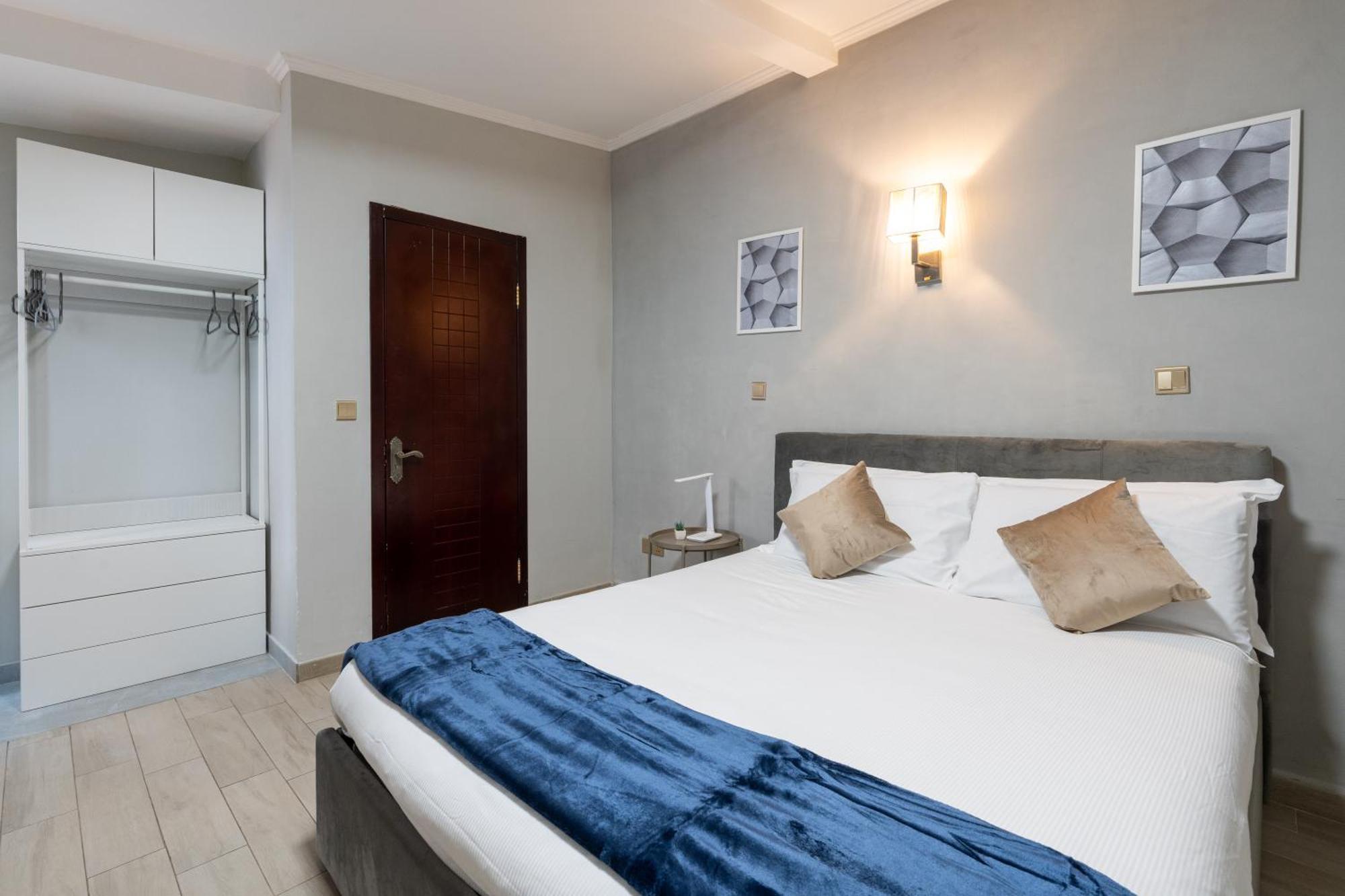 Portafortuna Guesthouse - Close To Colosseum Rom Exterior foto