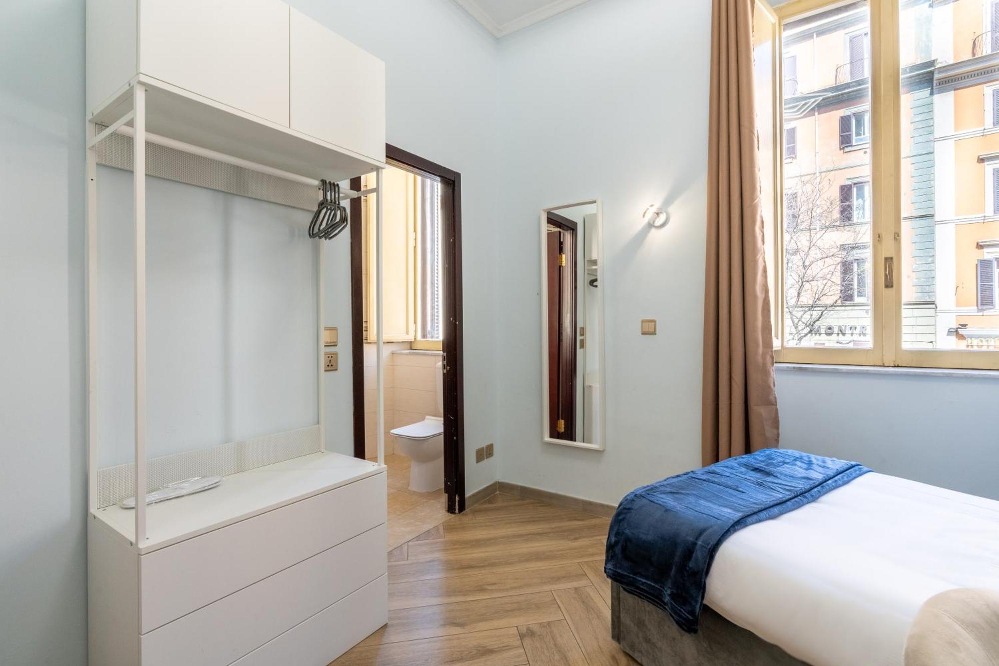 Portafortuna Guesthouse - Close To Colosseum Rom Exterior foto