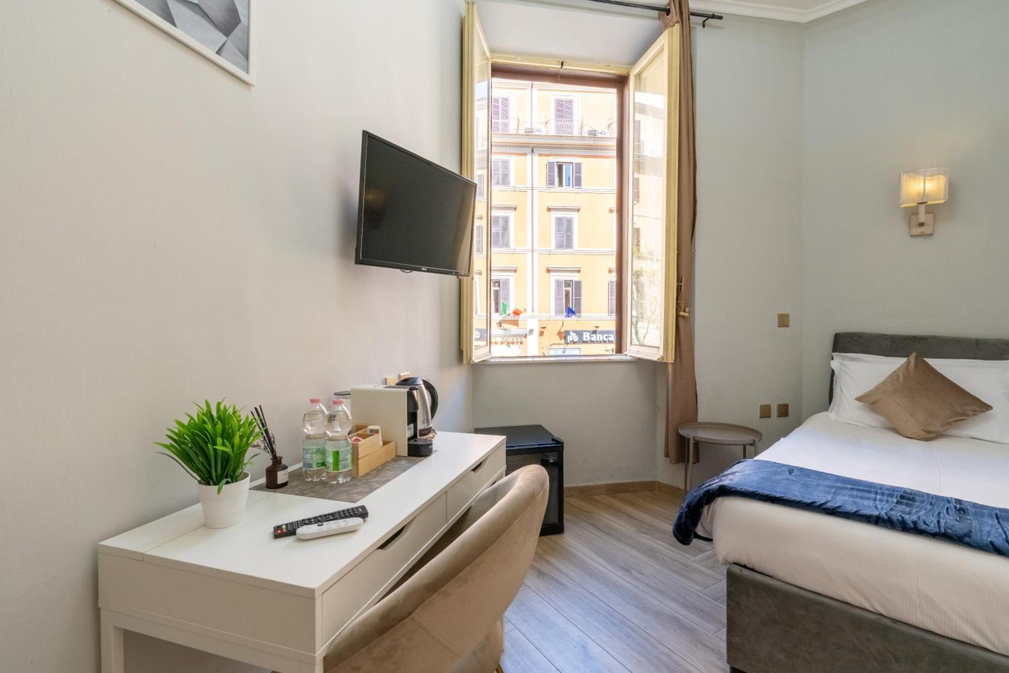 Portafortuna Guesthouse - Close To Colosseum Rom Exterior foto