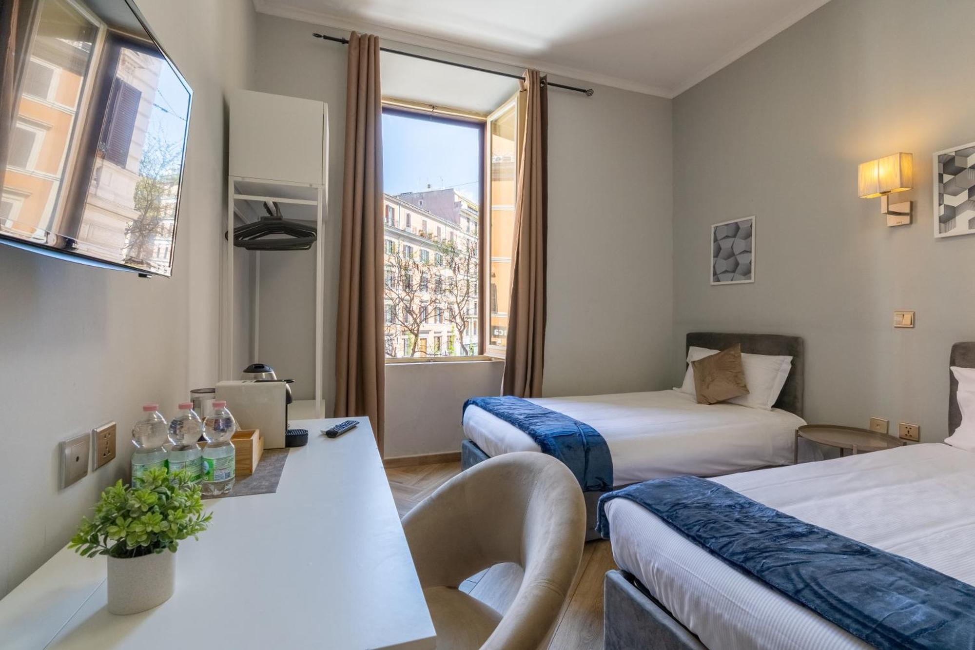Portafortuna Guesthouse - Close To Colosseum Rom Exterior foto