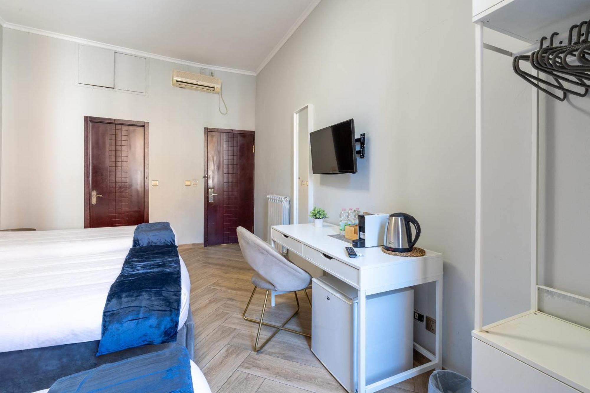 Portafortuna Guesthouse - Close To Colosseum Rom Exterior foto